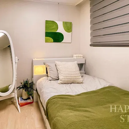 Happy Stay In Seoul Near Kspo Dome, #Lottetower #Freeparking #7Nightsairportpickup #Groupstay #Ddp #Jongno #6Peopleaccommodation #8Minfromdunchonstation